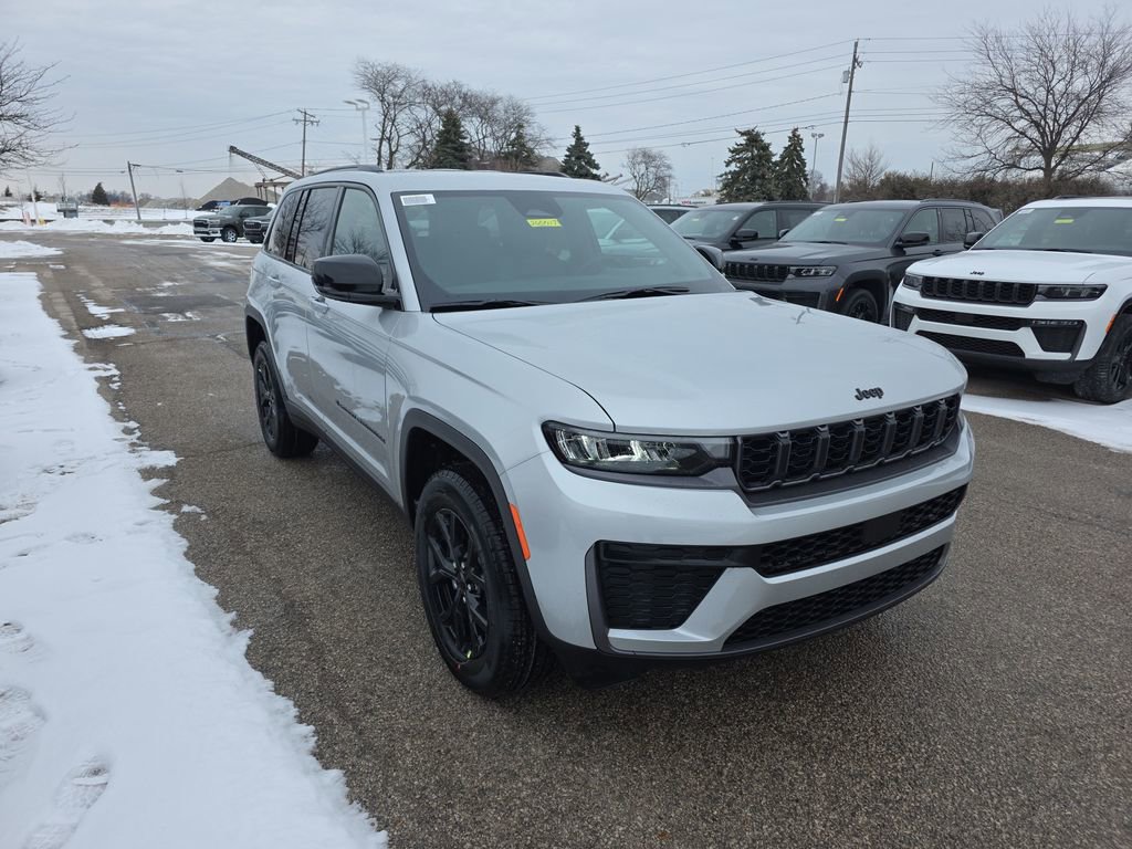 New 2026 Jeep Grand Cherokee Laredo image 3
