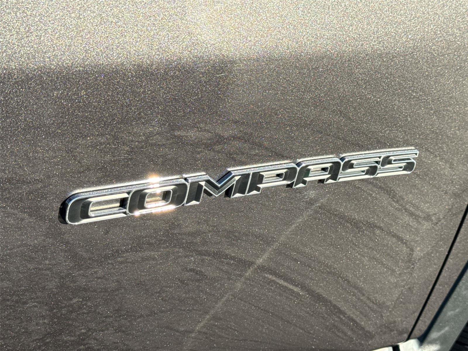 Used 2022 Jeep Compass Latitude image 8