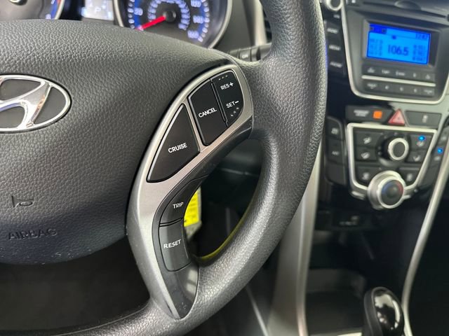 Used 2017 Hyundai Elantra GT image 15