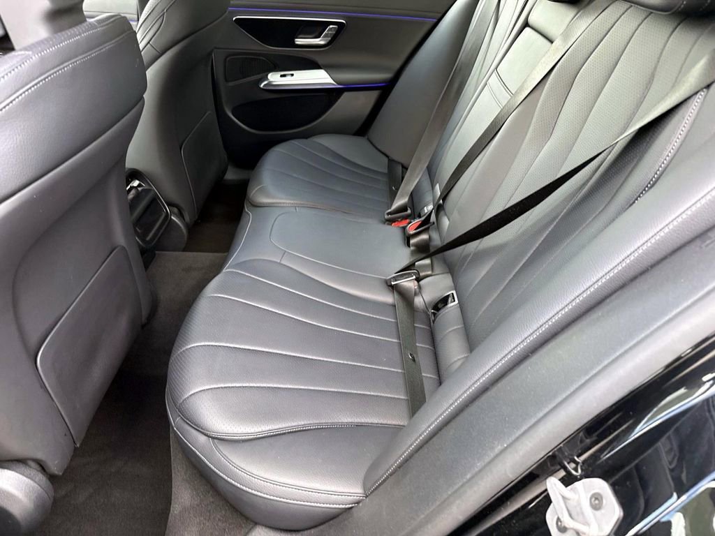 Used 2025 Mercedes-Benz E 350 Sedan image 16