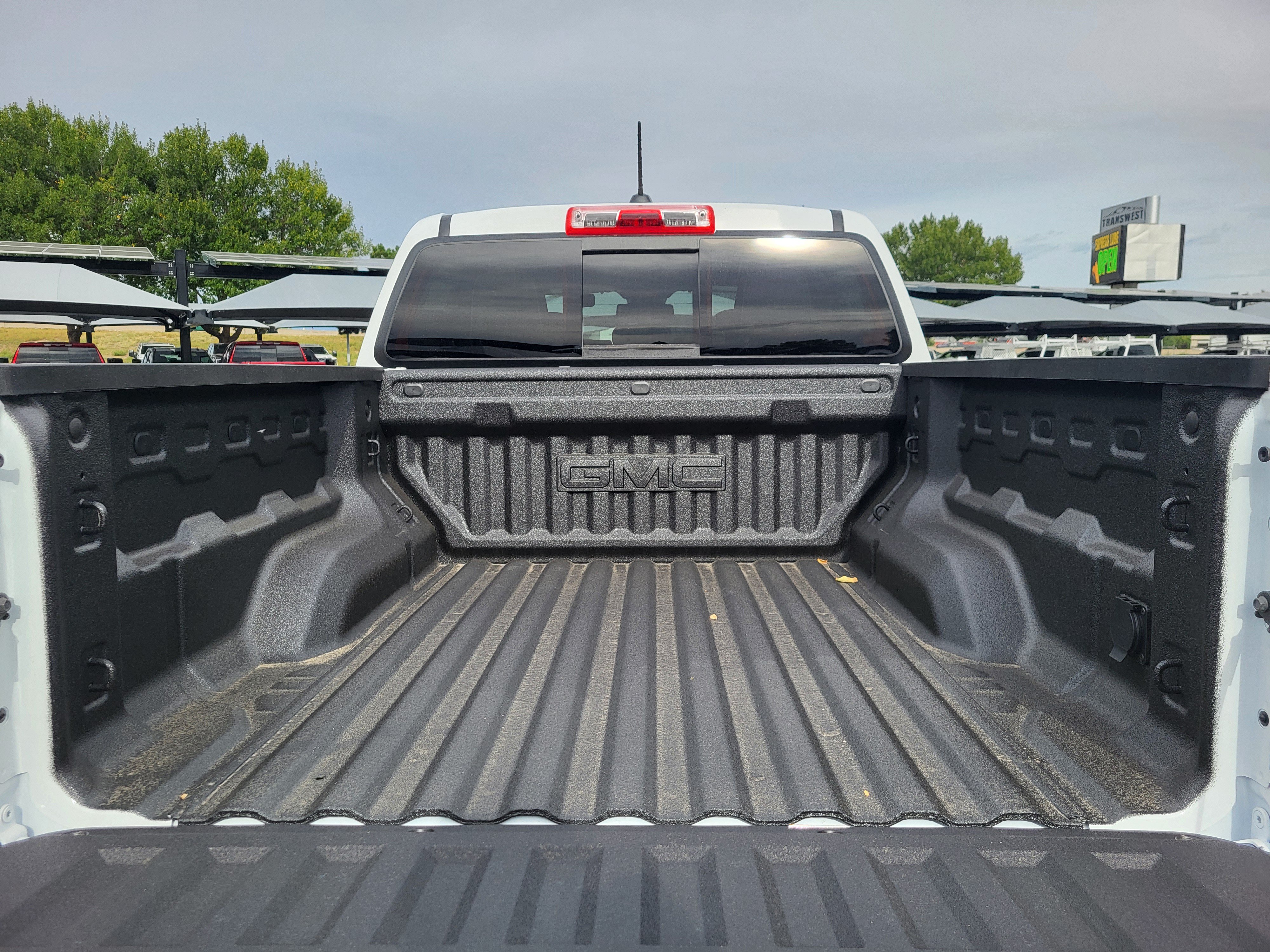 New 2026 GMC Canyon Denali AWD/4WD image 32