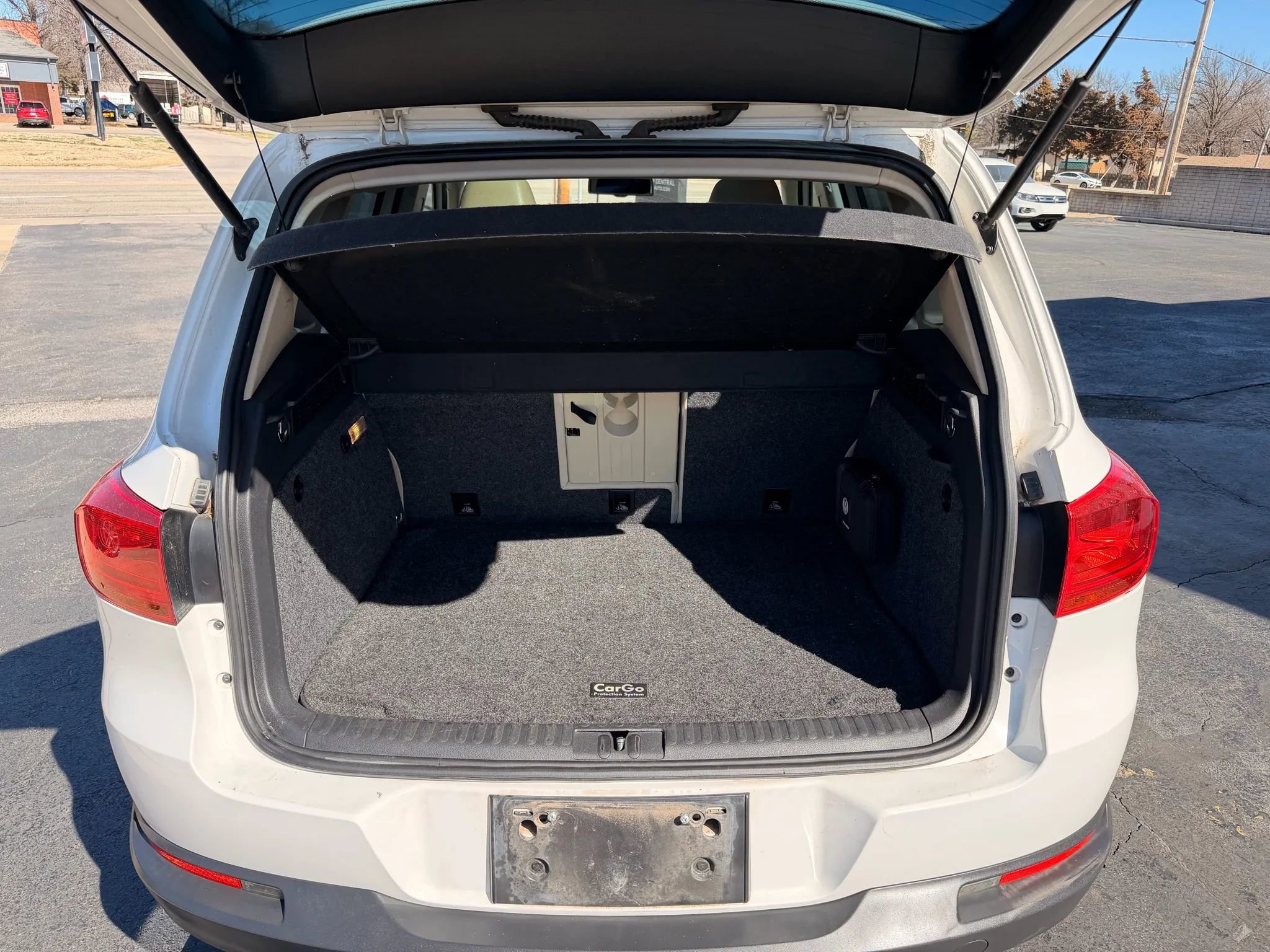 Used 2013 Volkswagen Tiguan S FWD image 5
