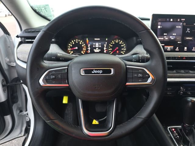 Used 2022 Jeep Compass Latitude image 9