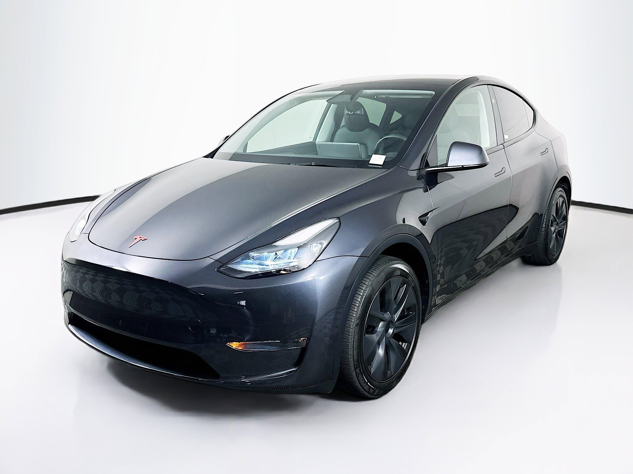 Used 2025 Tesla Model Y Long Range AWD/4WD image 3