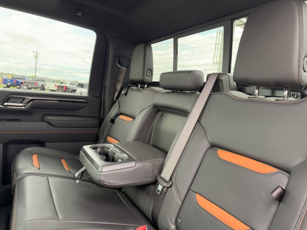 Used 2025 GMC Sierra 2500 AT4 w/ AT4 Premium Plus Package AWD/4WD image 28