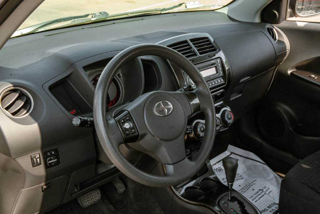 Used 2010 Scion xD FWD image 10
