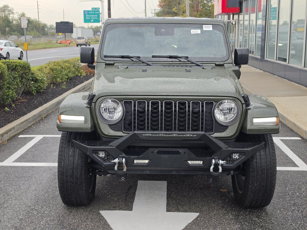 Used 2024 Jeep Wrangler Unlimited w/ Convenience Group AWD/4WD image 4