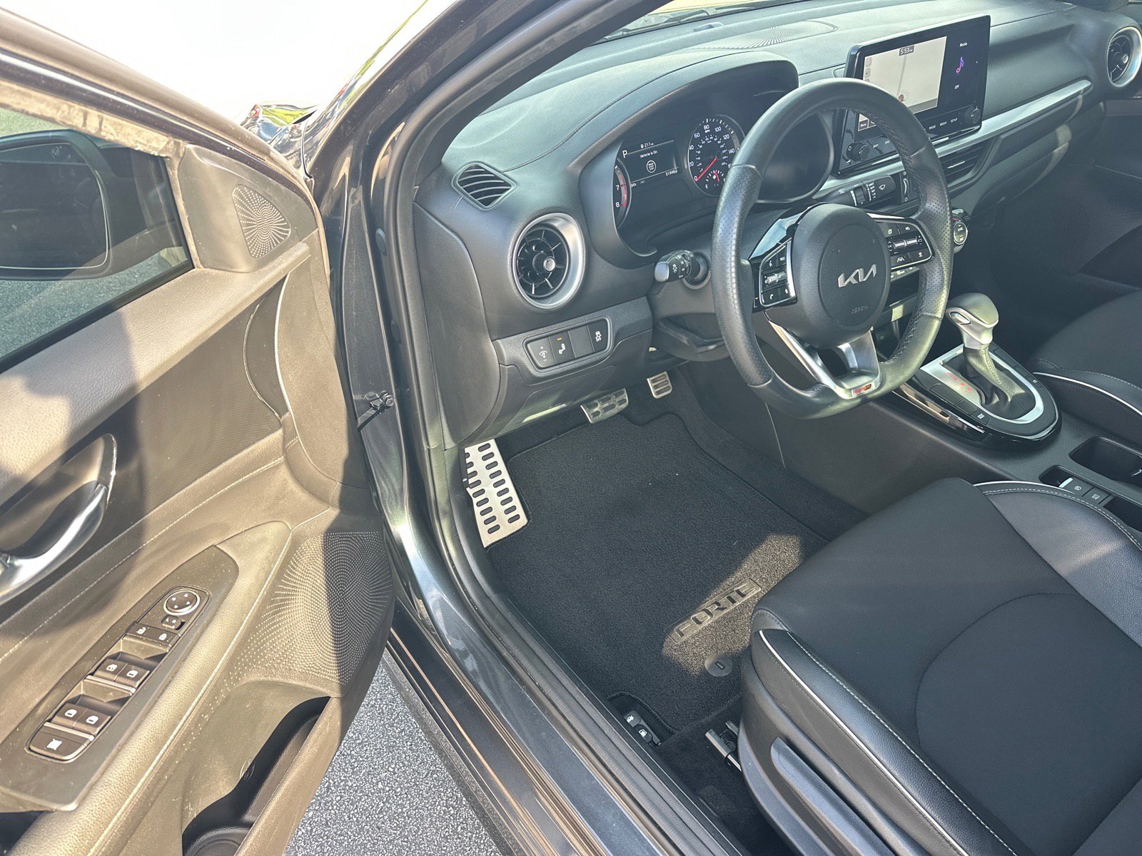 Certified 2024 Kia Forte GT-Line FWD image 6
