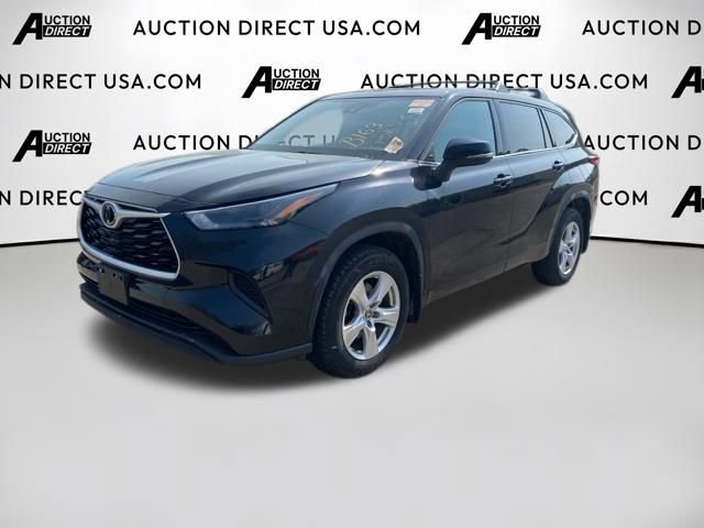 Used 2022 Toyota Highlander L AWD/4WD image 1