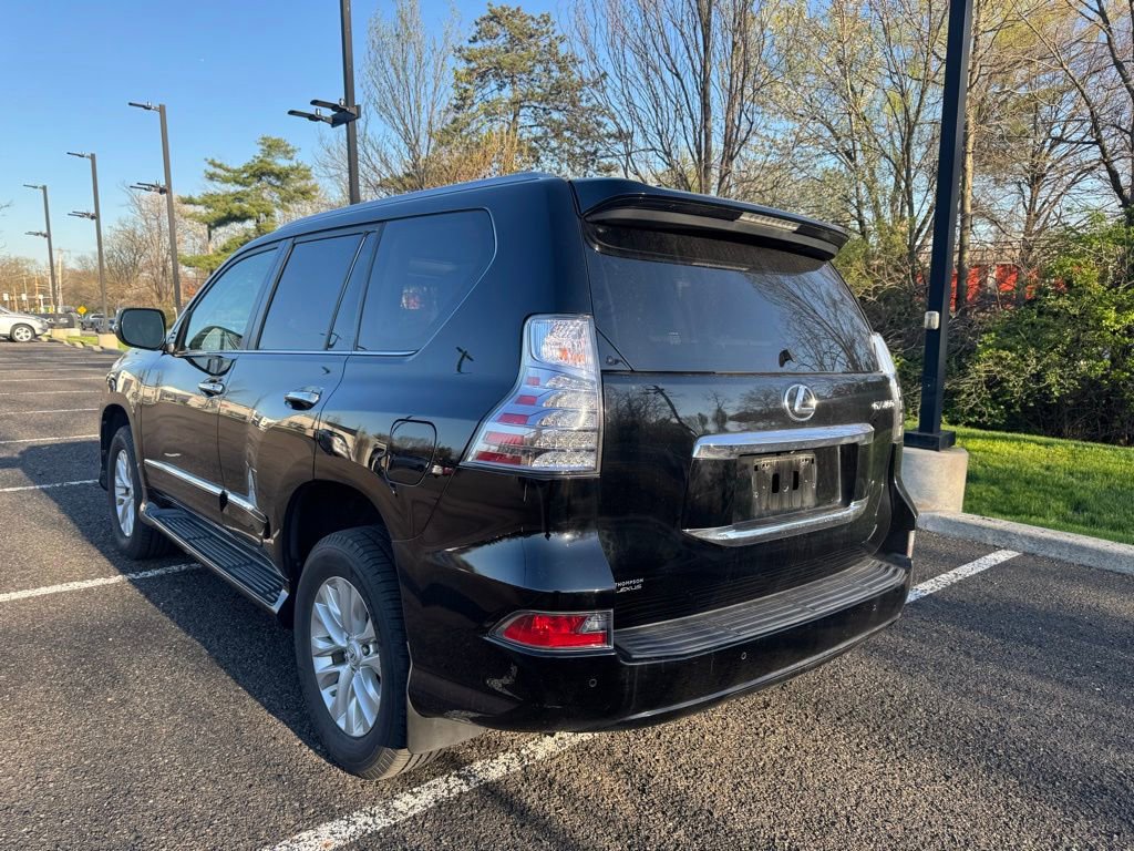 Used 2018 Lexus GX 460 Premium w/ Premium Package image 3