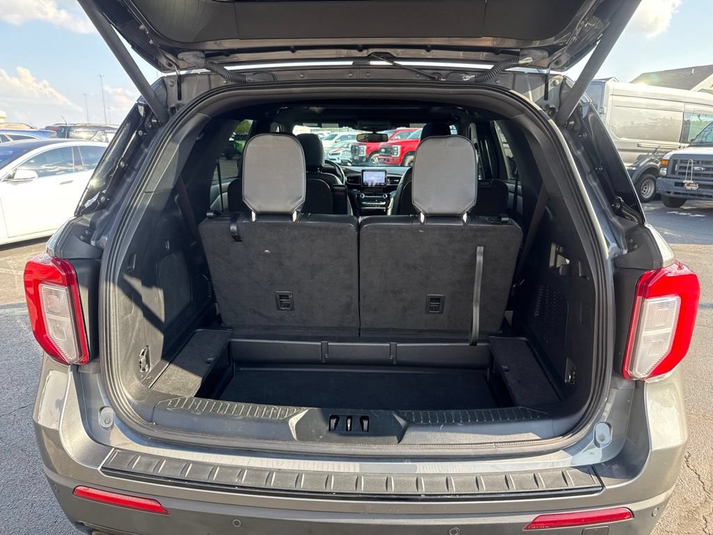 Used 2023 Ford Explorer ST-Line AWD/4WD image 44