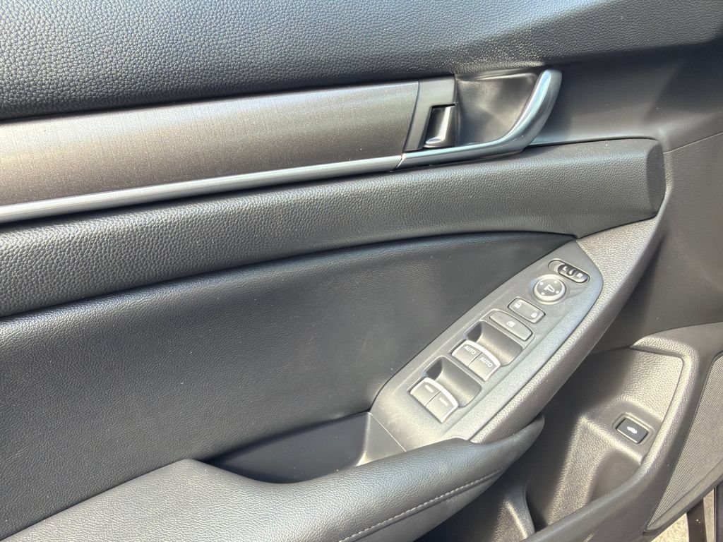 Used 2019 Honda Accord LX image 28