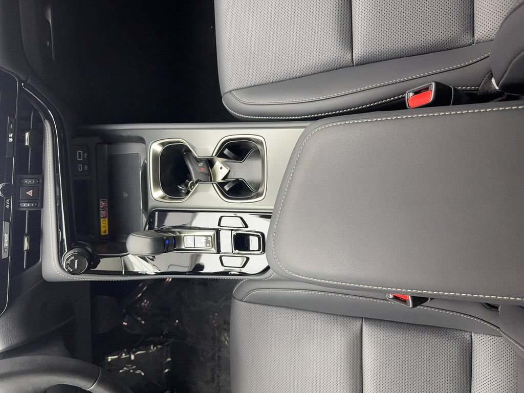 Used 2025 Lexus NX 250 FWD w/ Towing Package (2000 Lbs) image 38
