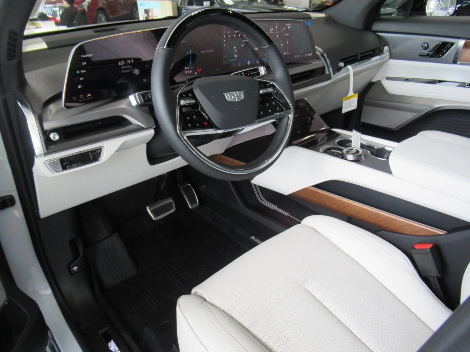 New 2027 Cadillac Vistiq Sport AWD/4WD image 21