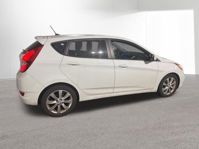 Used 2012 Hyundai Accent SE image 15