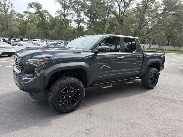 Certified 2025 Toyota Tacoma TRD Off-Road AWD/4WD image 5