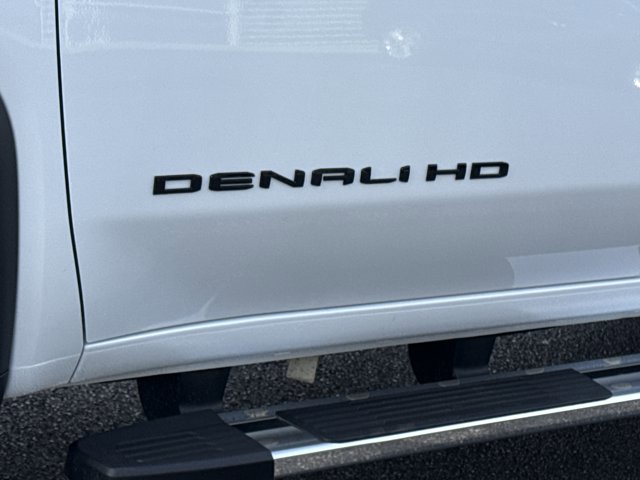 New 2026 GMC Sierra 2500 Denali w/ Denali Reserve Package image 16