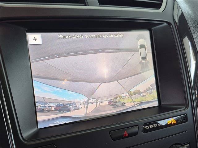 Used 2019 Ford Explorer XLT w/ Equipment Group 202A AWD/4WD image 14
