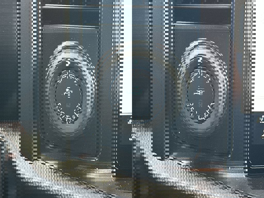 New 2025 Ford F150 Lariat w/ Equipment Group 501A Mid image 28