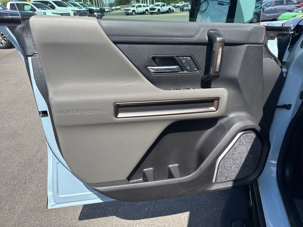 Used 2025 GMC Hummer EV 3X AWD/4WD image 29