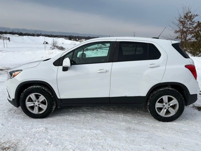 Certified 2021 Chevrolet Trax LS w/ Tint and Cruise Package image 9