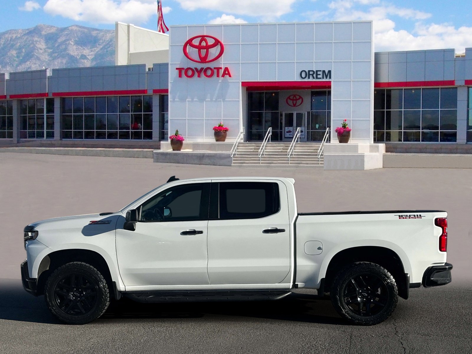 Used 2021 Chevrolet Silverado 1500 LT Trail Boss image 6