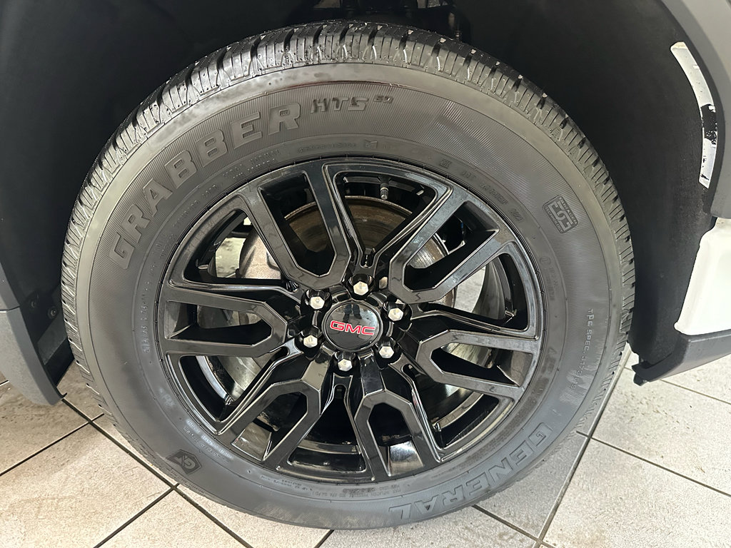 Certified 2023 GMC Sierra 1500 Pro w/ Graphite Edition AWD/4WD image 17
