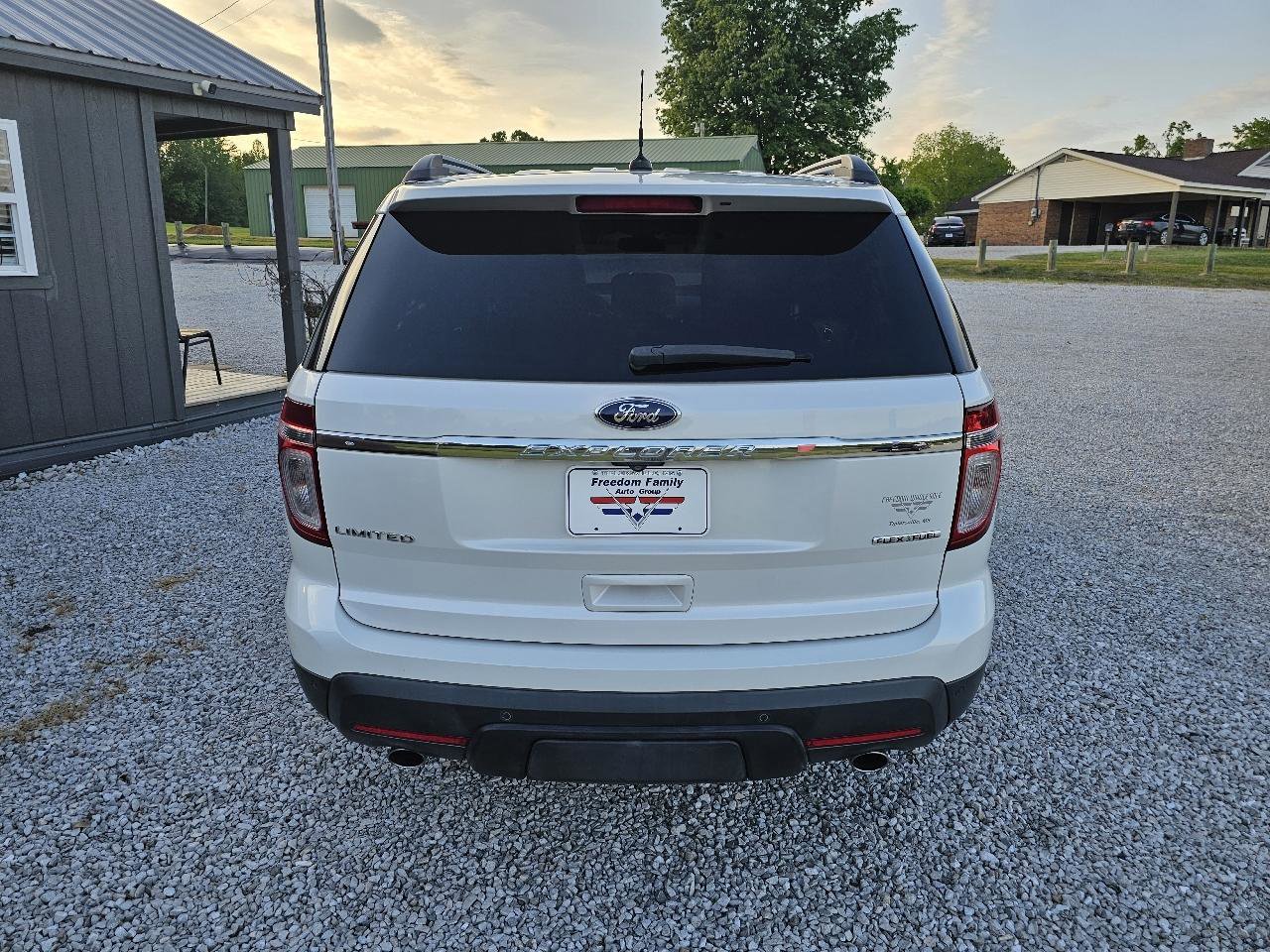 Used 2015 Ford Explorer Limited w/ Equipment Group 302A FWD image 8