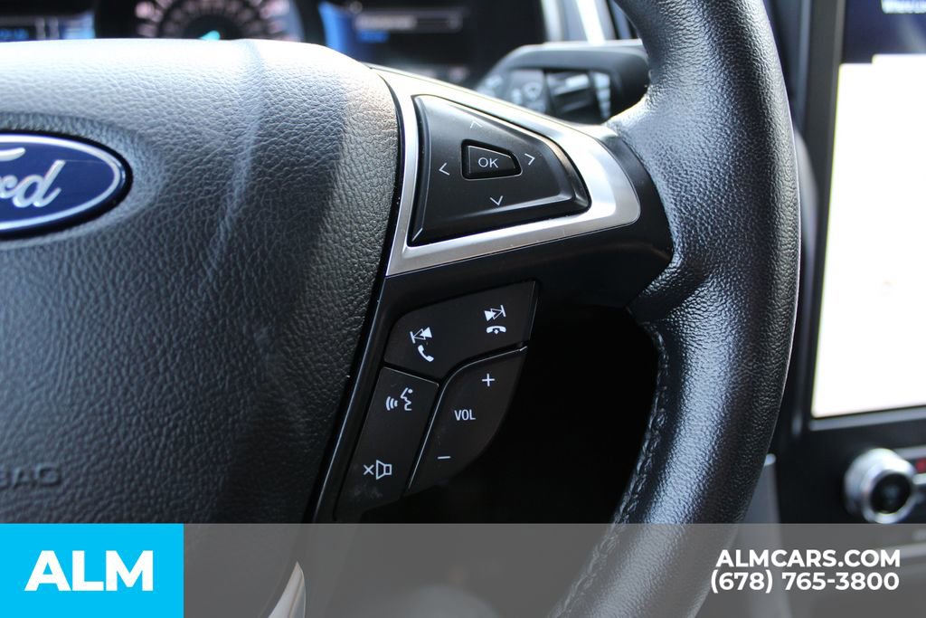 Used 2024 Ford Edge Titanium image 28