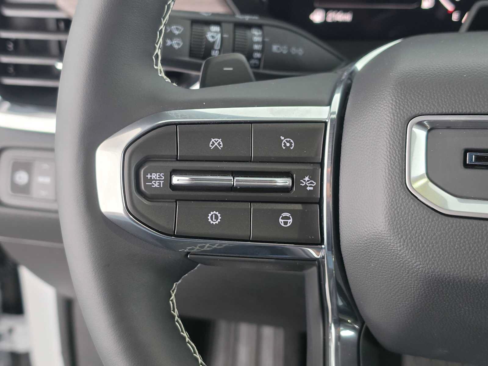 New 2027 GMC Acadia Denali w/ LPO, Black Badging Package FWD image 30