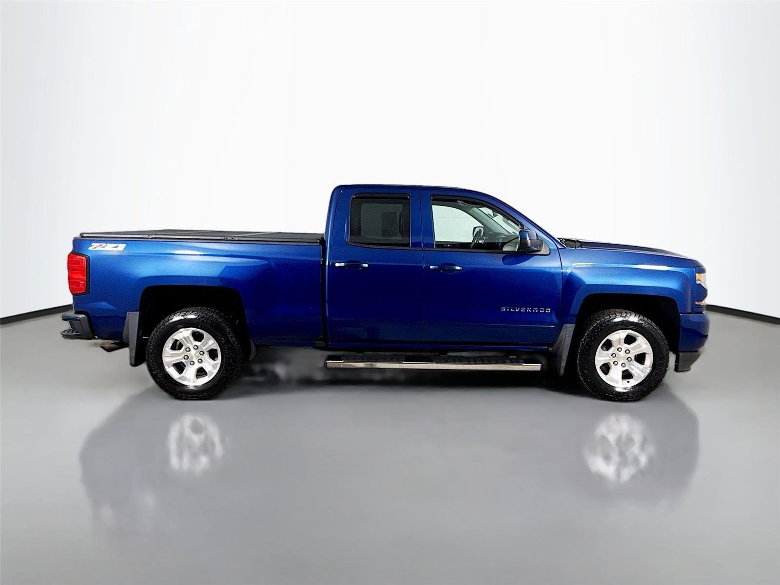 Used 2017 Chevrolet Silverado 1500 LT w/ All Star Edition image 10