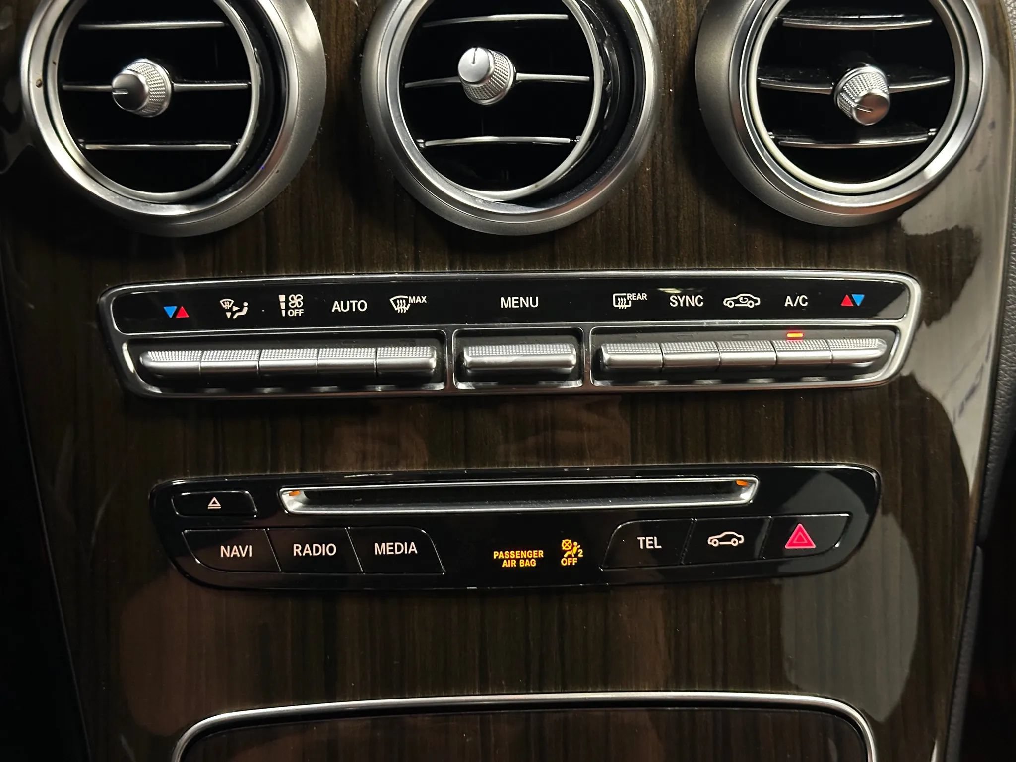 Used 2019 Mercedes-Benz GLC 300 4MATIC Coupe image 44