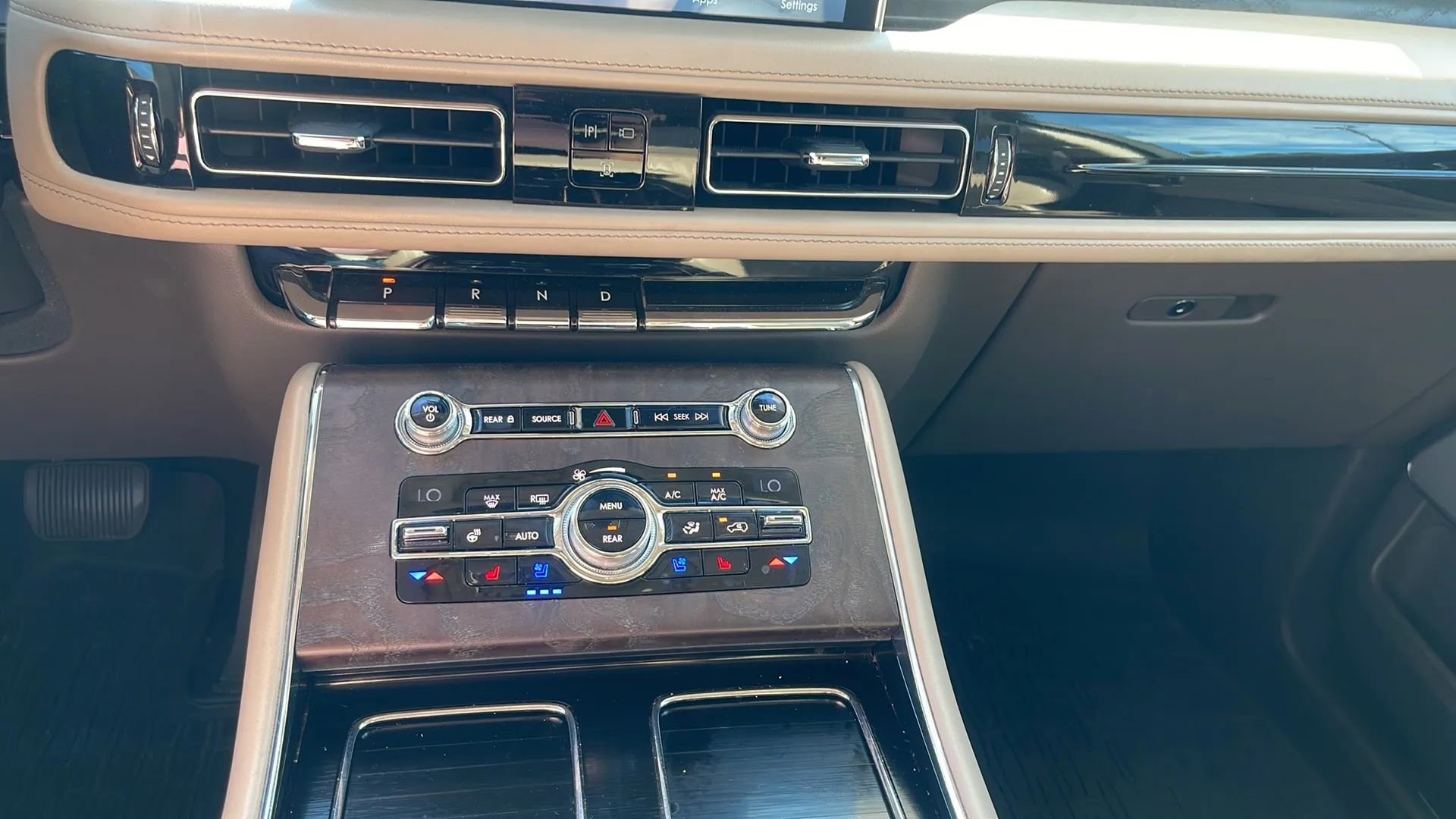 Used 2020 Lincoln Aviator Reserve w/ Equipment Group 202A AWD/4WD image 19