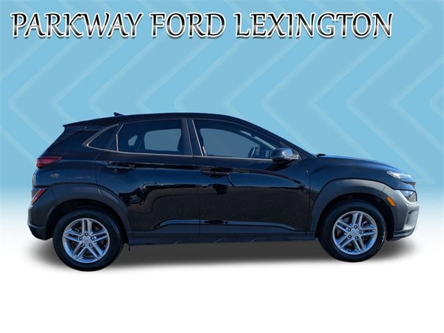 Used 2022 Hyundai Kona SE image 4