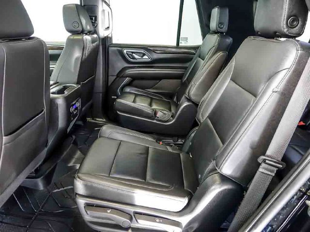 Used 2022 Chevrolet Tahoe LT w/ Luxury Package AWD/4WD image 15