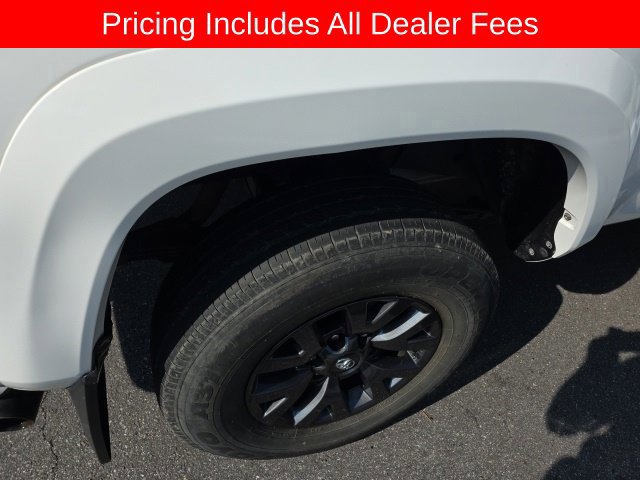 Used 2021 Toyota Tacoma SR5 RWD image 12