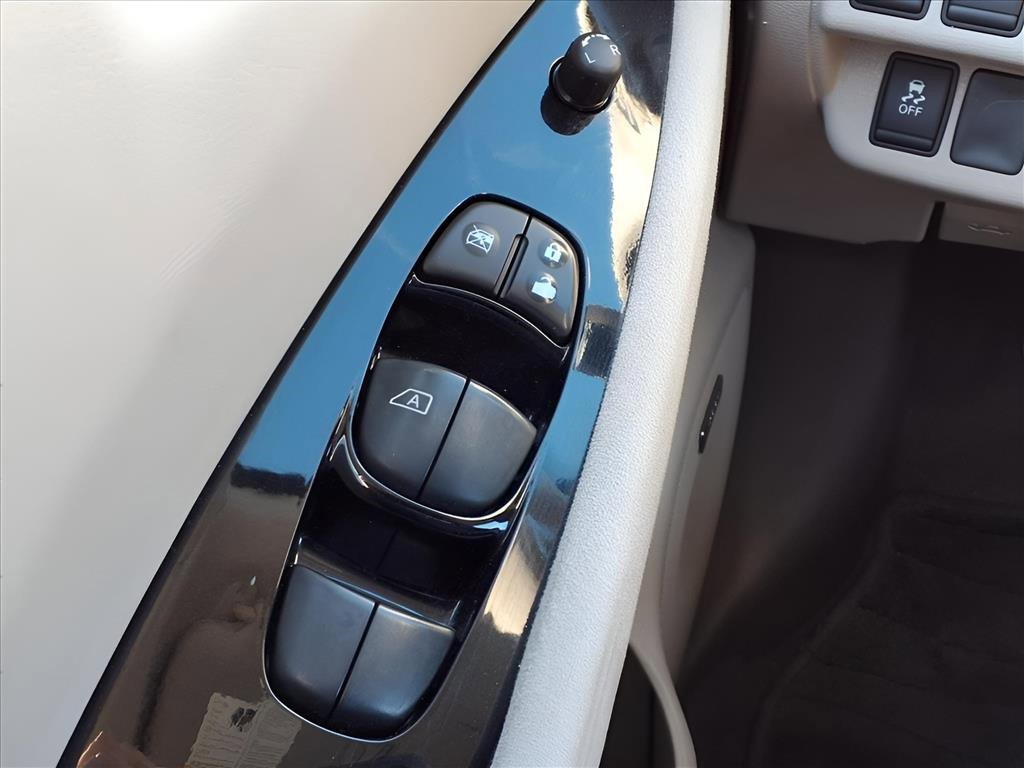 Used 2014 Nissan Leaf SV w/ LED & Quick Charge Package image 28