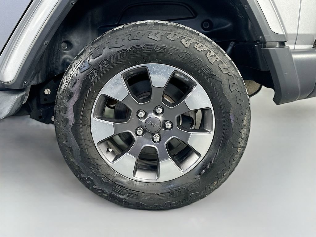 Used 2018 Jeep Wrangler Unlimited Sahara image 34
