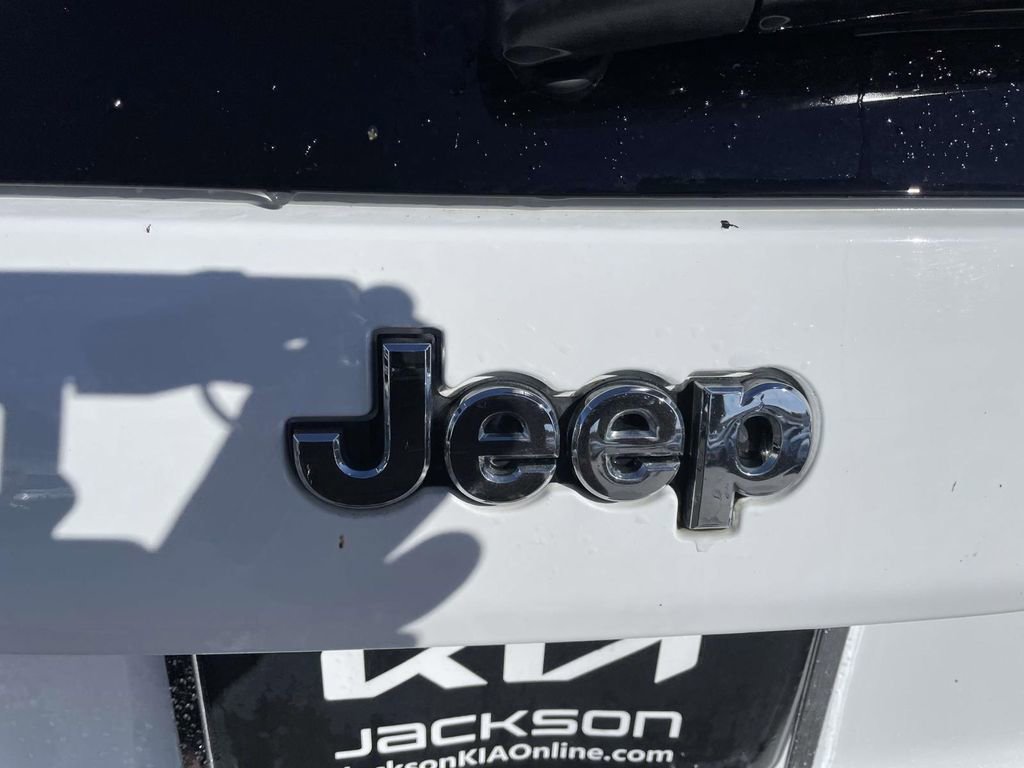 Used 2021 Jeep Cherokee Latitude Lux image 28