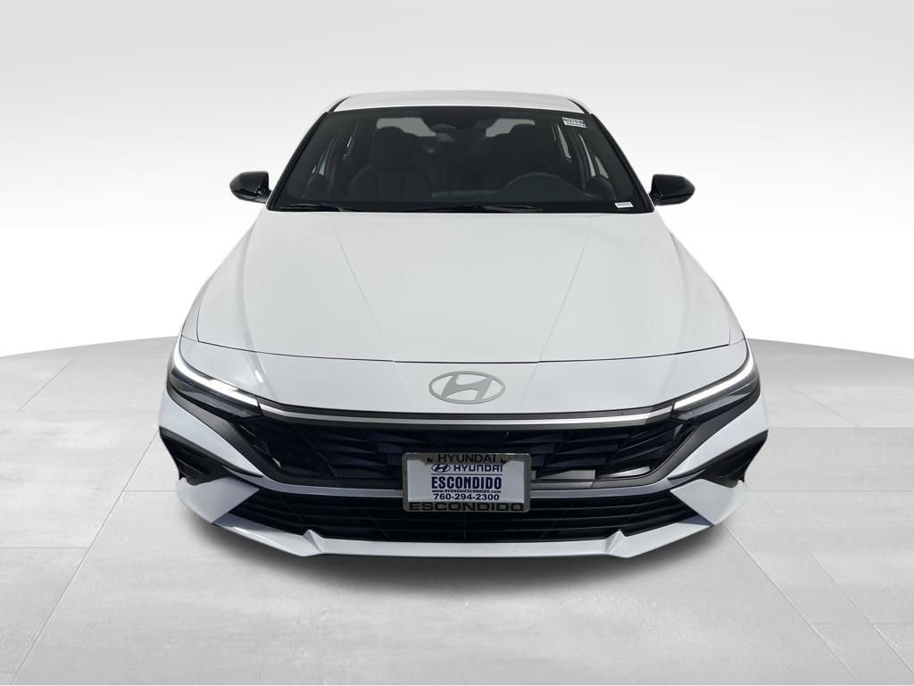 New 2025 Hyundai Elantra SEL image 8