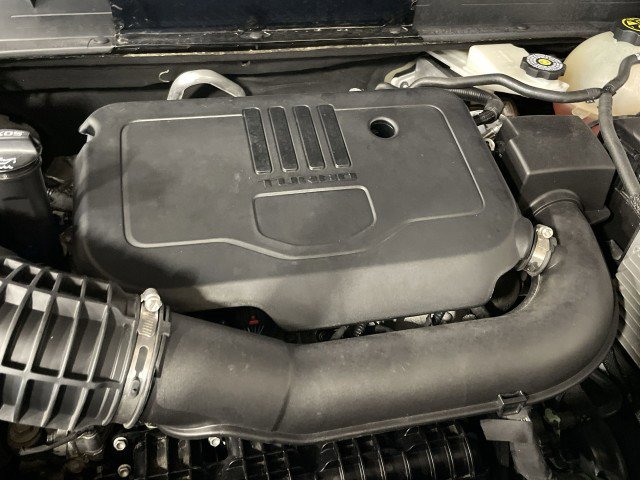 Used 2023 GMC Acadia SLE image 25