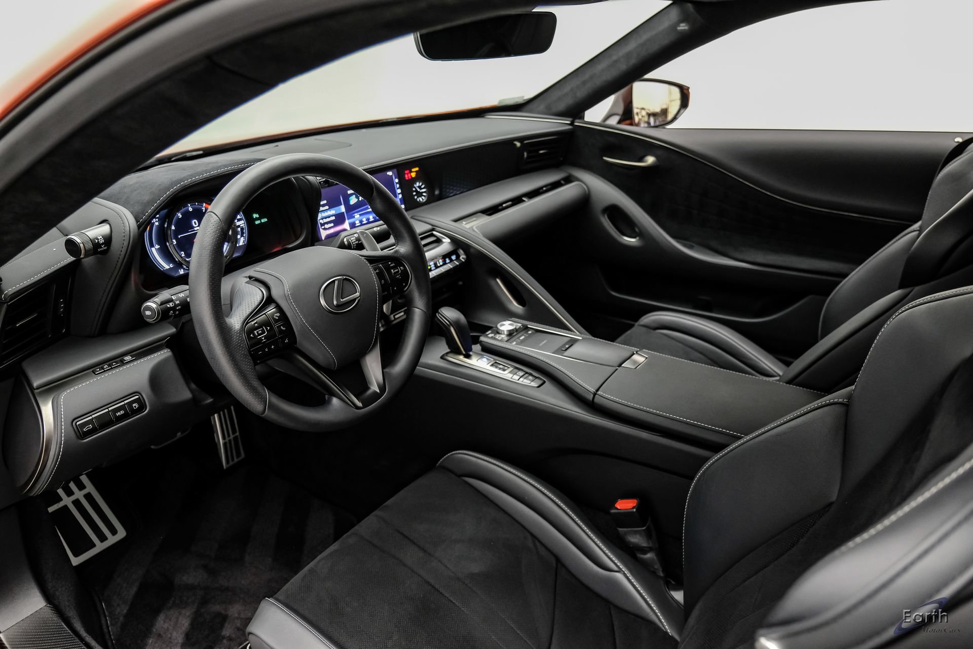 Used 2021 Lexus LC 500 Coupe w/ Performance Package RWD image 2
