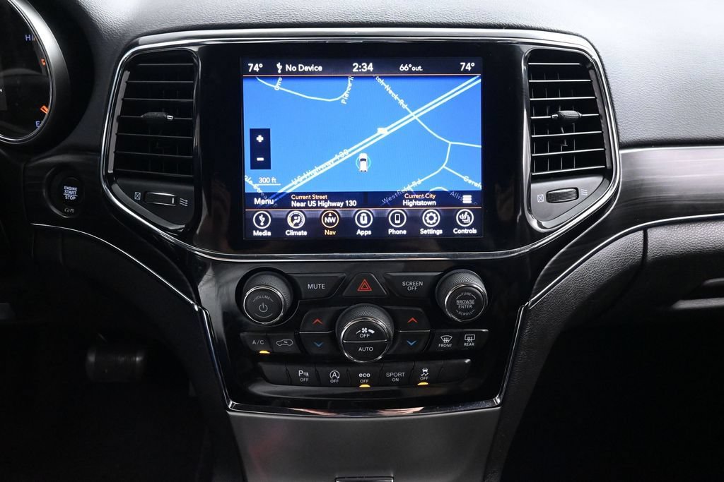 Used 2020 Jeep Grand Cherokee Limited AWD/4WD image 29
