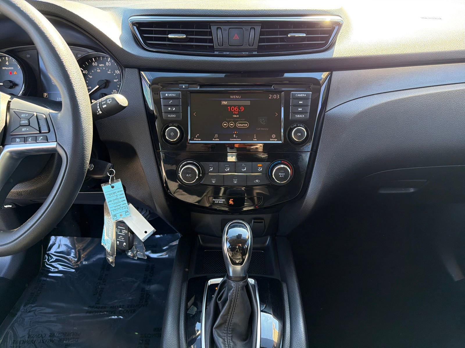 Used 2020 Nissan Rogue Sport S image 16