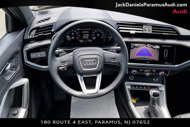 Used 2023 Audi Q3 2.0T Premium w/ Convenience Package AWD/4WD image 5