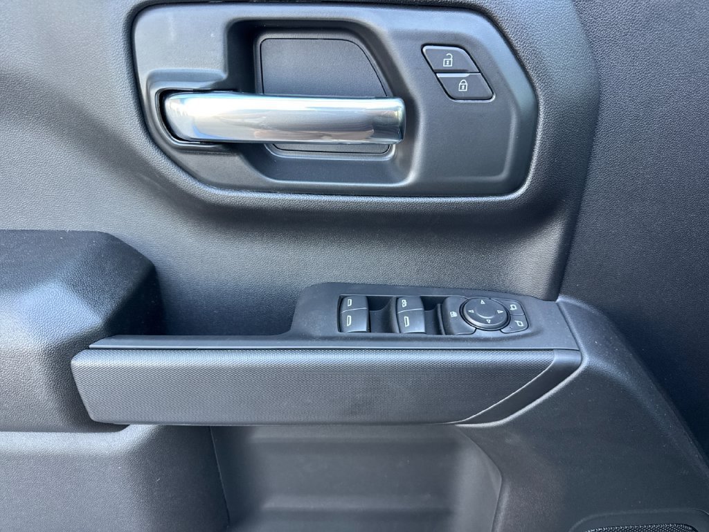 New 2026 Chevrolet Silverado 1500 Custom w/ LPO, Dark Essentials Package RWD image 10