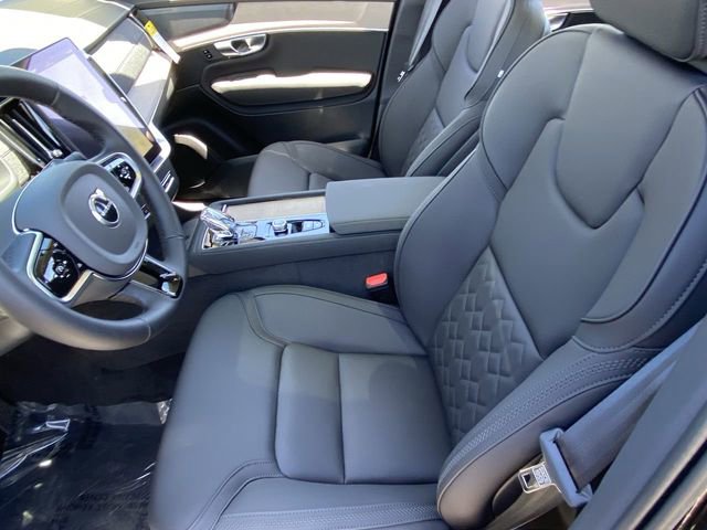 Used 2025 Volvo XC90 B6 Plus w/ Protection Package image 19