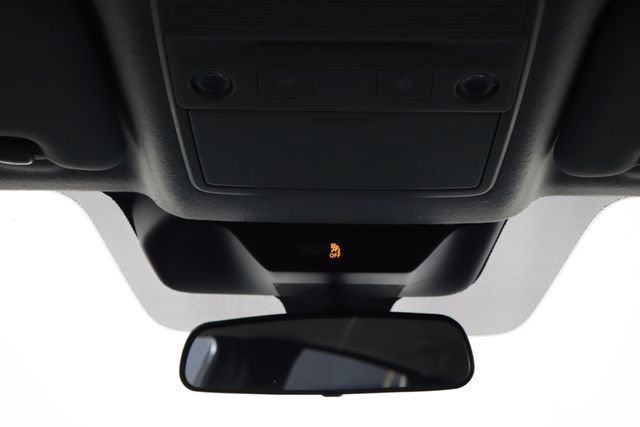Used 2025 Nissan Kicks SR FWD image 23