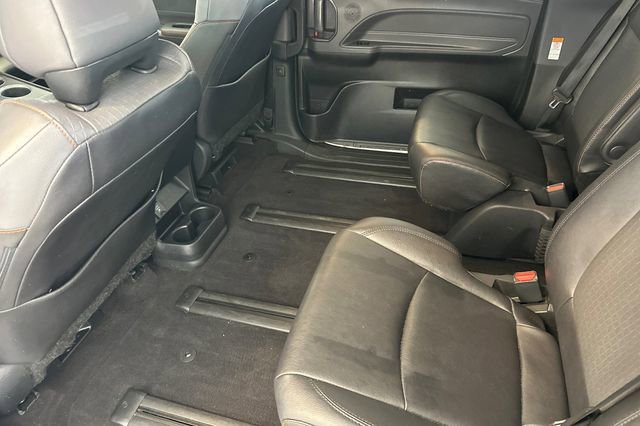 Used 2023 Toyota Sienna XSE w/ XSE Plus Package AWD/4WD image 14