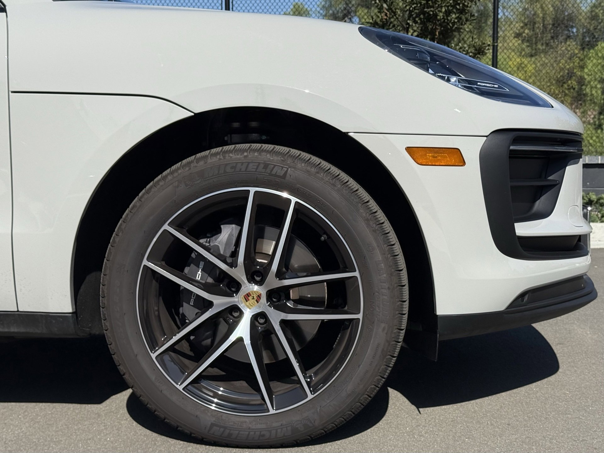 Used 2025 Porsche Macan image 12